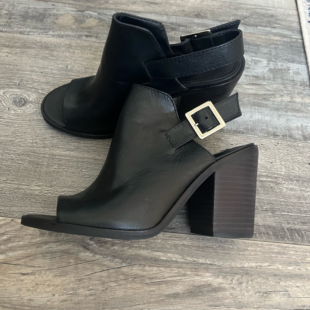 Steve Madden -Leather -Tallen Size 8